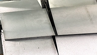 Material options for mold components including tool steel, stainless steel, and aluminum